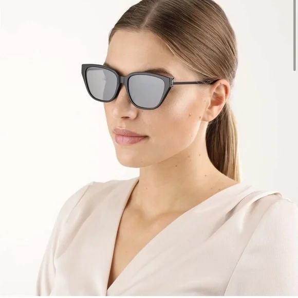Saint Laurent Women’s Sunglasses with Case EUC Saint Laurent SL 214 Kate L (55 - 20) with Grey lenses and  main image 4